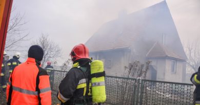 Pożar w budynku pod Oleśnicą Pożar w budynku pod Oleśnicą
